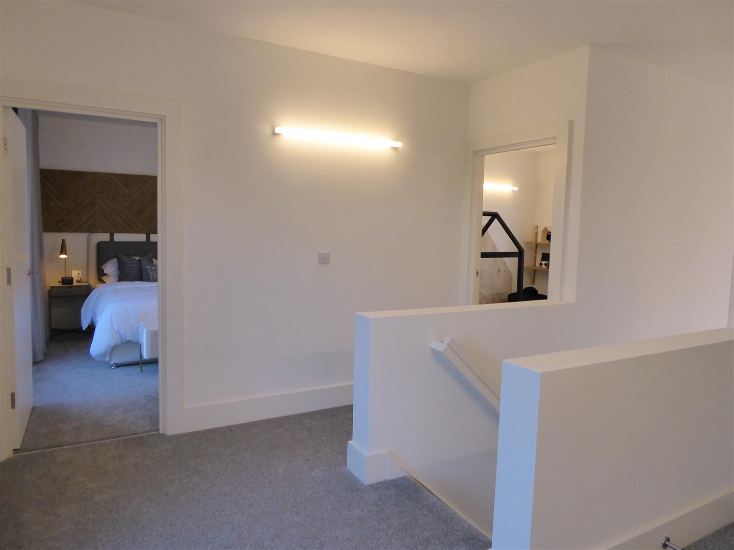 FIRST FLOOR LANDING